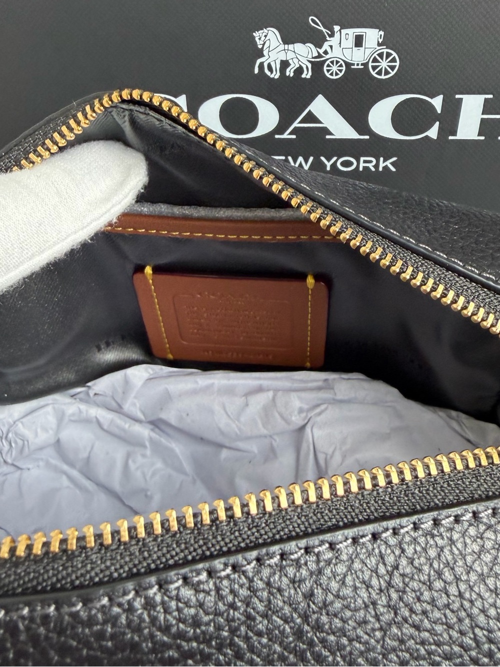 NWT Coach Essential Cosmetic Pouch - Picture 8 of 10